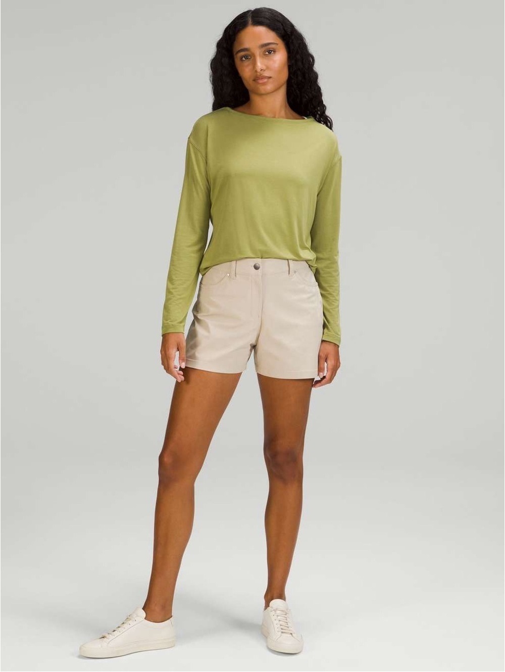 🆕🤎 Lululemon City Sleek 5 Pkt HR Short 4” - Trench
